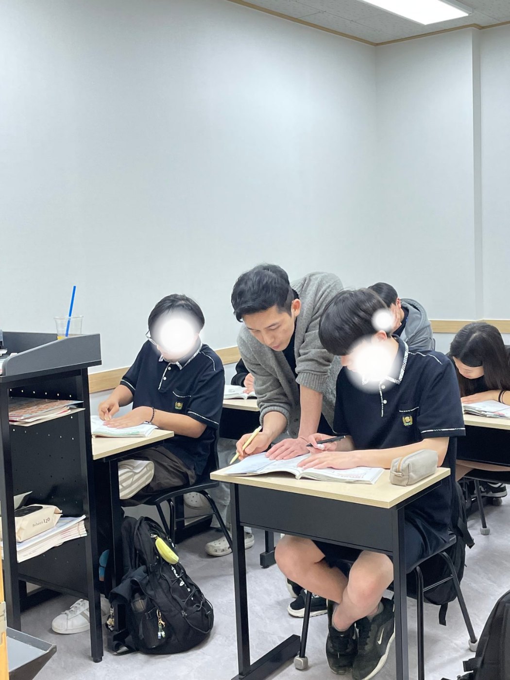 중등부 개별 클리닉 장면